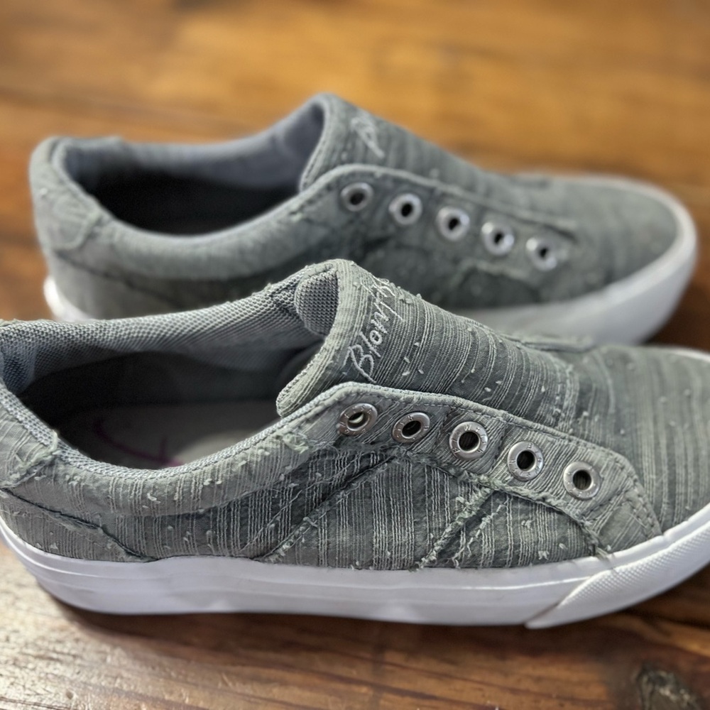 Blowfish Malibu
Super Play Slip-On - Picture 2 of 6